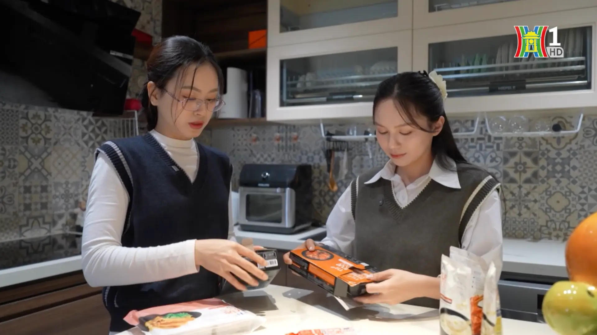 Thử các sản phẩm mới của TH trong năm 2025 | HANOI Review | 28/12/2025